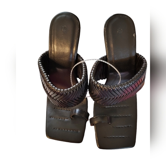 NWOT Women's braided heeled ,6.5 mule,squared open toe slide on - Picture 13 of 13